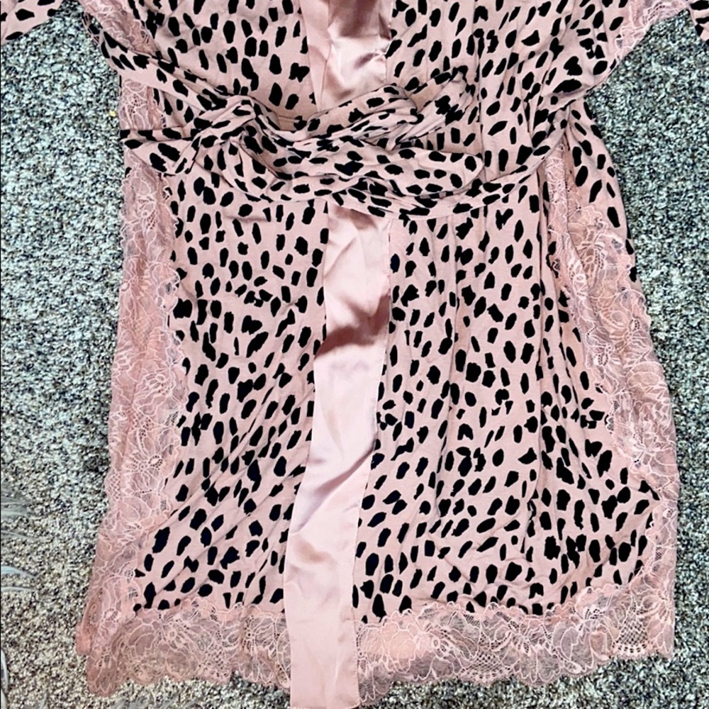 Silk Robe - Picture 2 of 4